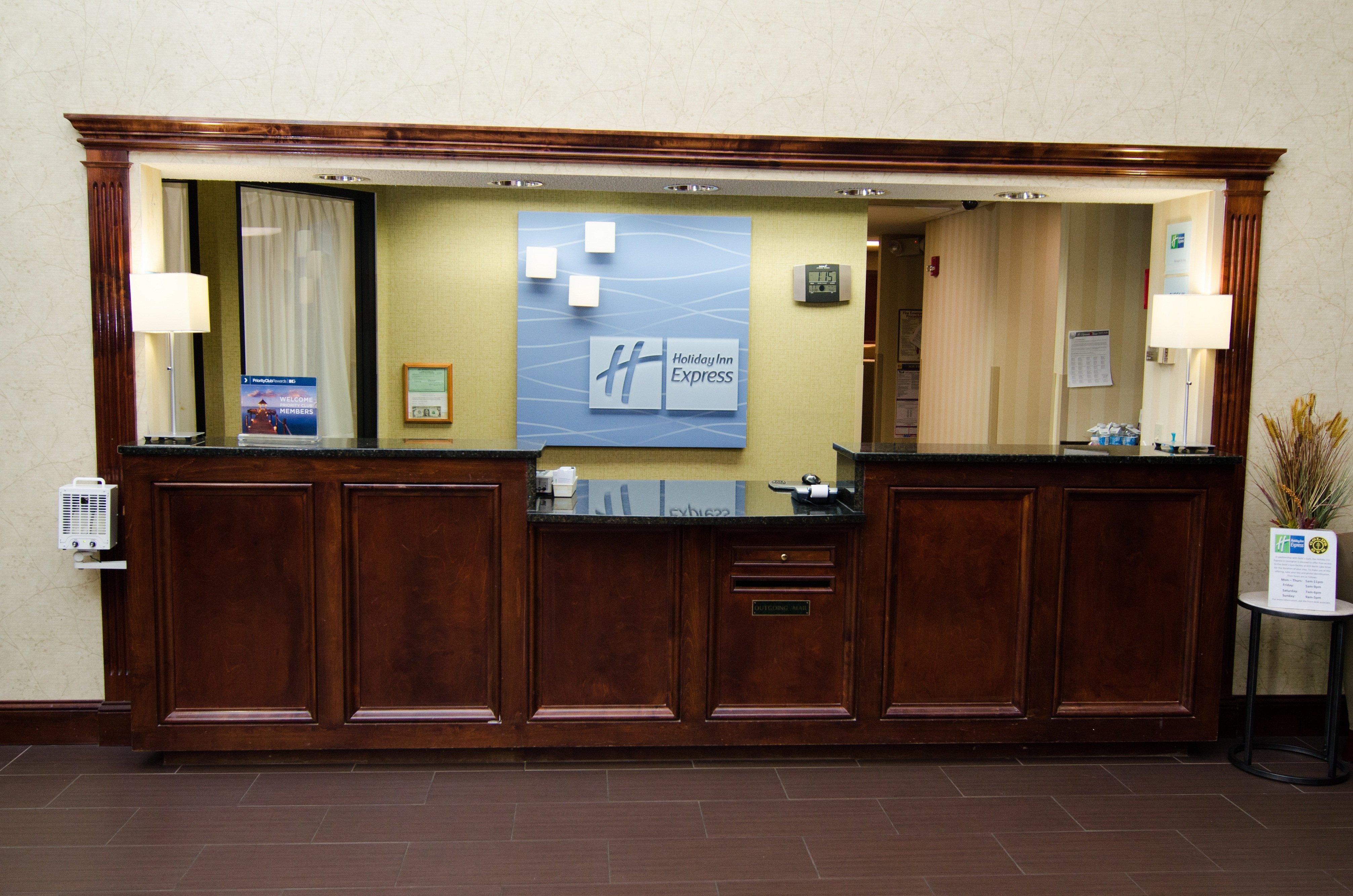 Lexington Inn And Suites Extérieur photo